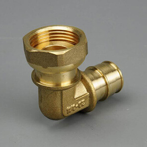 Угол переходной с накидной гайкой